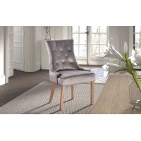 Chaise ROYA Velours Beige, pieds antique brossé, dimension H93 x L57 x P60 cm, idéal pour votre cuisine ou salle à manger