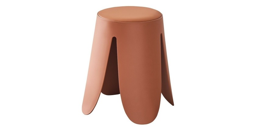 Tabouret OSTIN coloris marron terracotta, grâce a son design atypique il s'adapte a tous types de salon