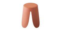 Tabouret OSTIN coloris marron terracotta, grâce a son design atypique il s'adapte a tous types de salon