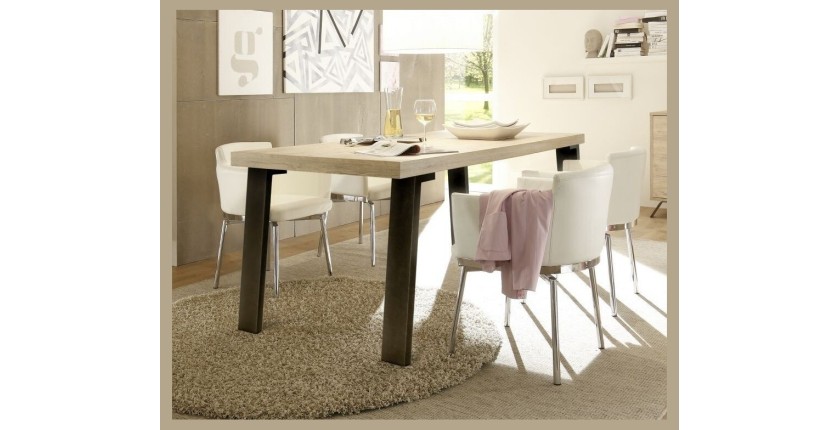 Table 168x88cm avec pieds en métal, Collection SHOW, coloris chêne clair