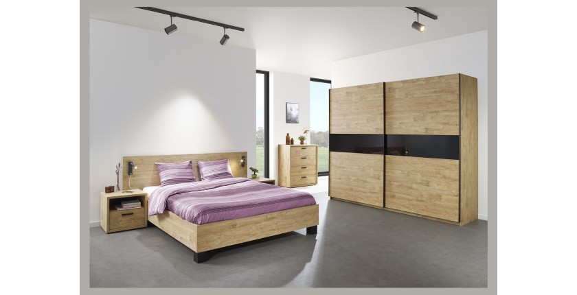 Chambre à coucher collection MORGANE : Armoire 200cm, Lit avec applique 180x200, commode, chevets. Couleur chêne doré et noir.
