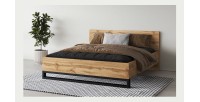 Lit adulte 180x200 style industriel - Collection MILOS. Coloris chêne brut et noir. Sommier inclus